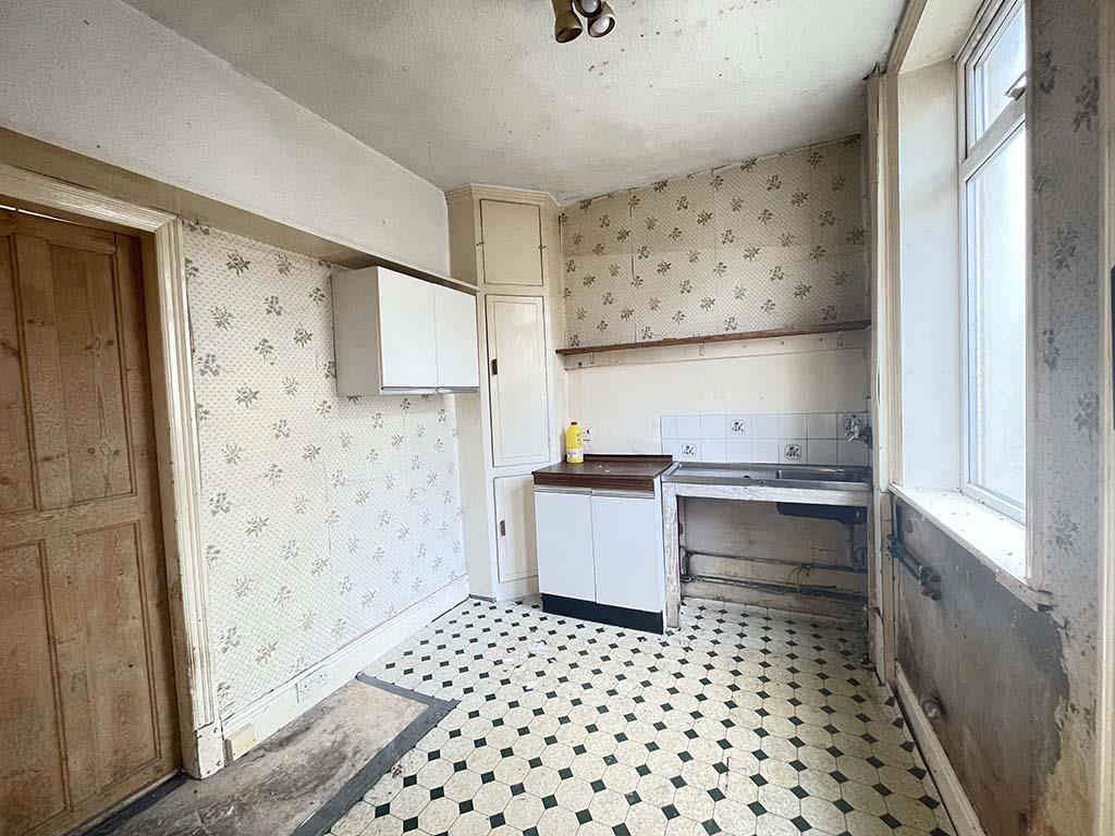 2 bedroom mid terrace house SSTC in Barnoldswick - Kitchen